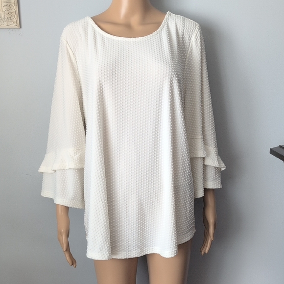 Classic Editions Off White Textured Swiss Dot Tiered Flutter Sleeve Top XL - Picture 3 of 13